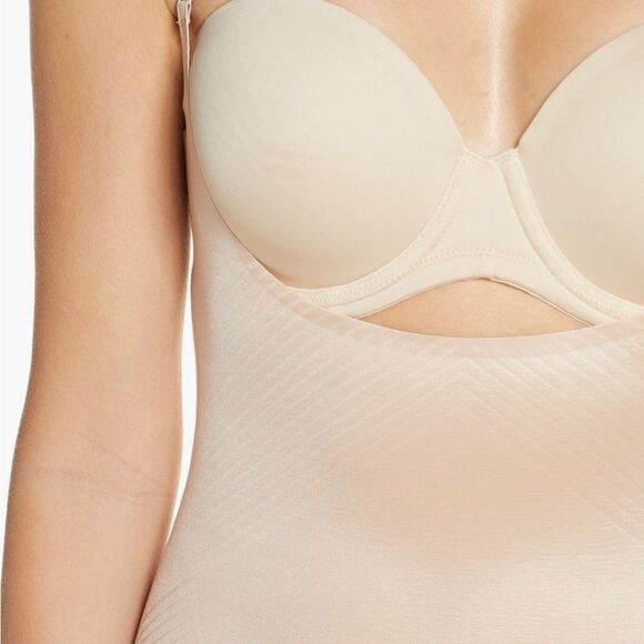 SPANX Thinstincts 2.0 bodysuit Medium NWT $88 Champagne Beige - Picture 7 of 8